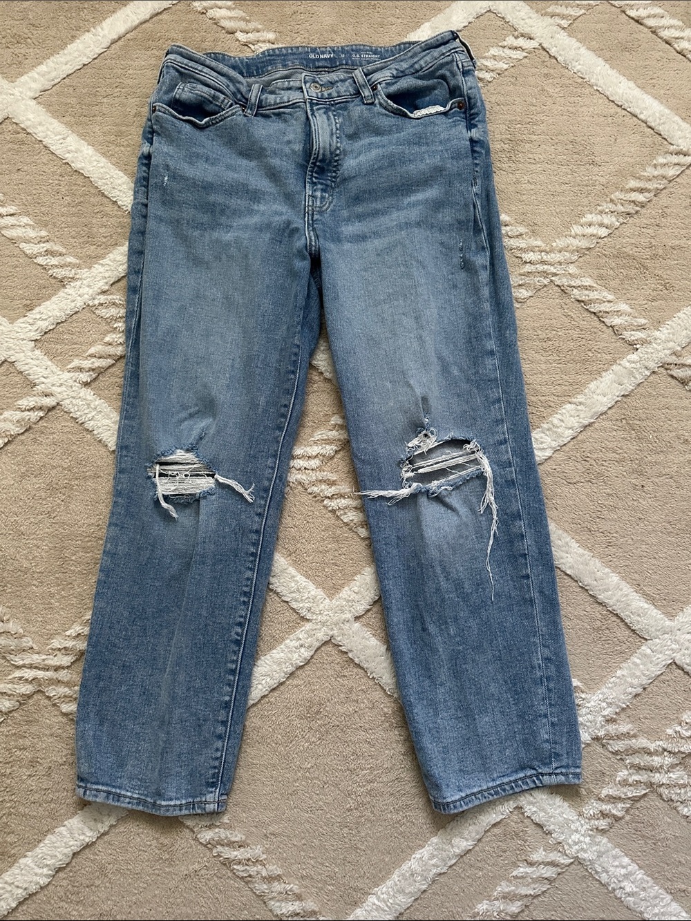 Old Navy Straight-Leg Distressed Women’s Blue Jeans